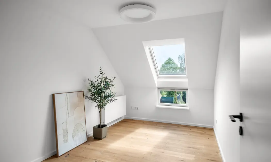 Dachzimmer mit Dachfenster